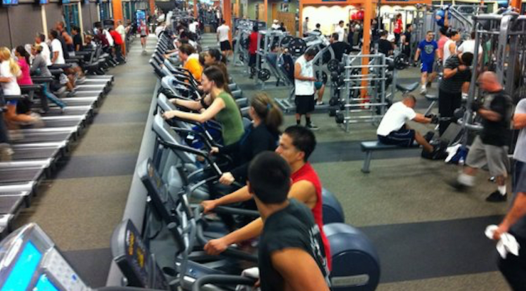 crowded-gym